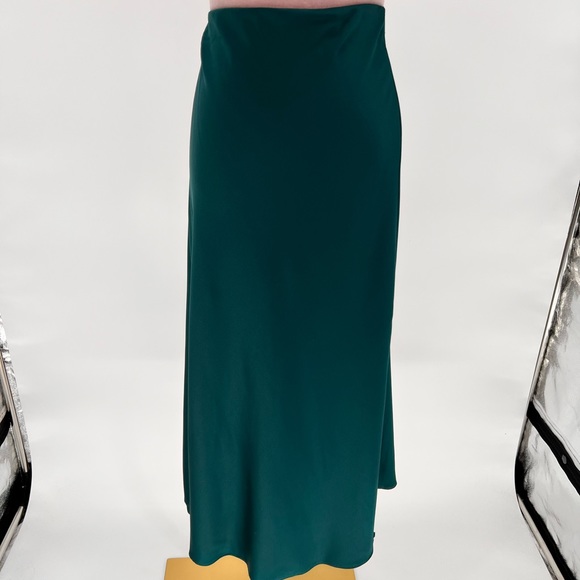 NWOT Cara Santana x Nine West Satin Skirt - Picture 3 of 9